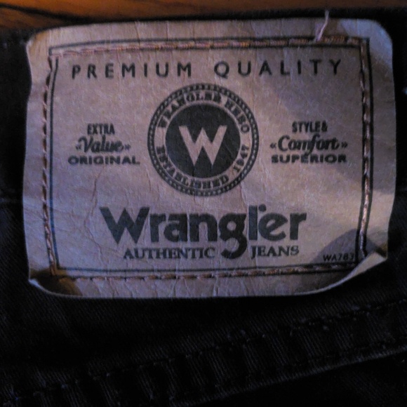 Wrangler Other - Wrangler Relax Fit Shorts